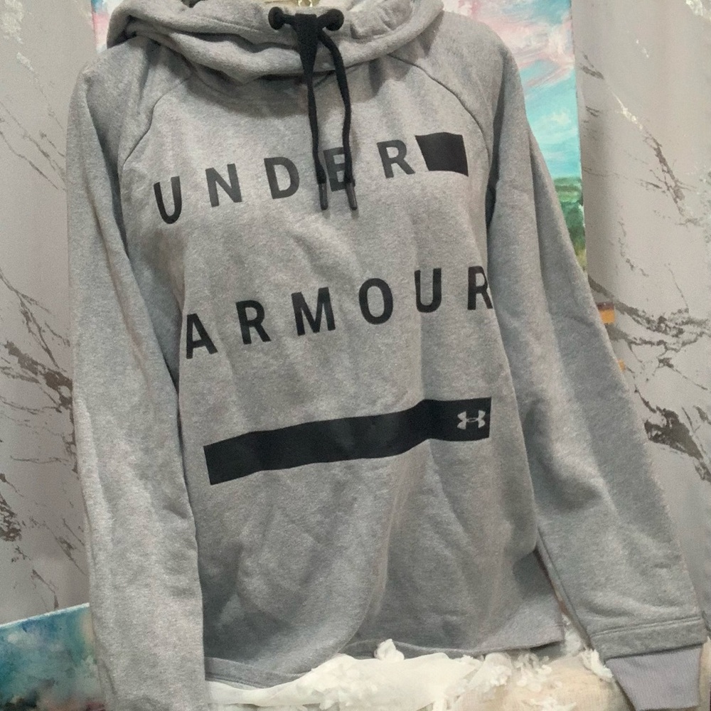 Under Armor Womens Gray Crewneck Sweatshirt with Chest Logo
